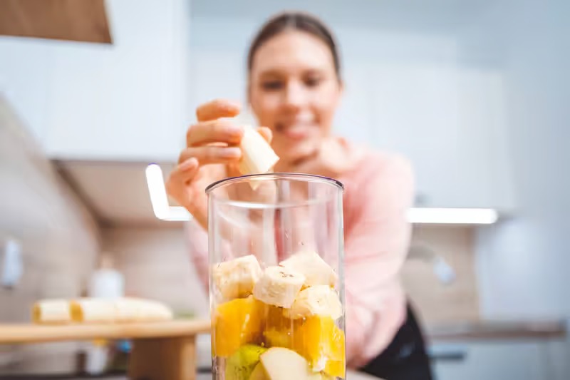 What Are the Best Fruit Smoothie Recipes for Energy and Weight Management?